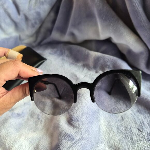 RETROSUPERFUTURE - Lucia Cateye Sunglasses (Like New!) - Picture 3 of 4
